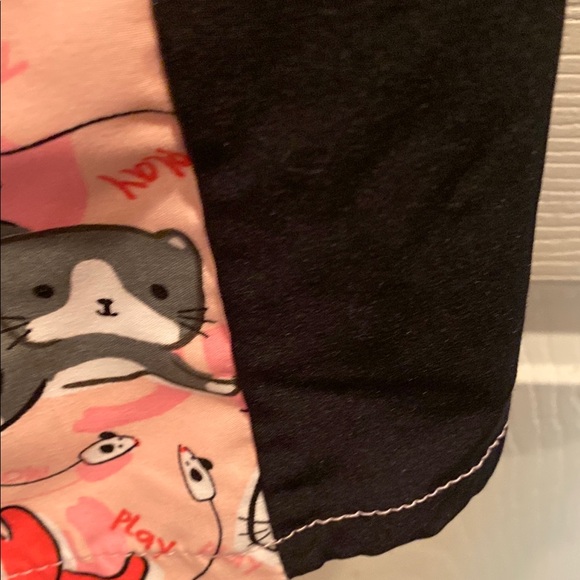 Cherokee Pink and Black Boxy Graphic Blouse - Picture 5 of 7